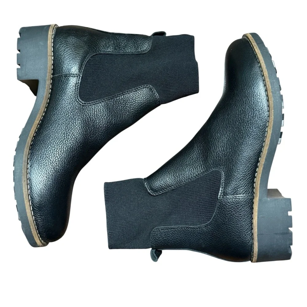 NWOT Cruza Black Leather Chelsea Boots size 9